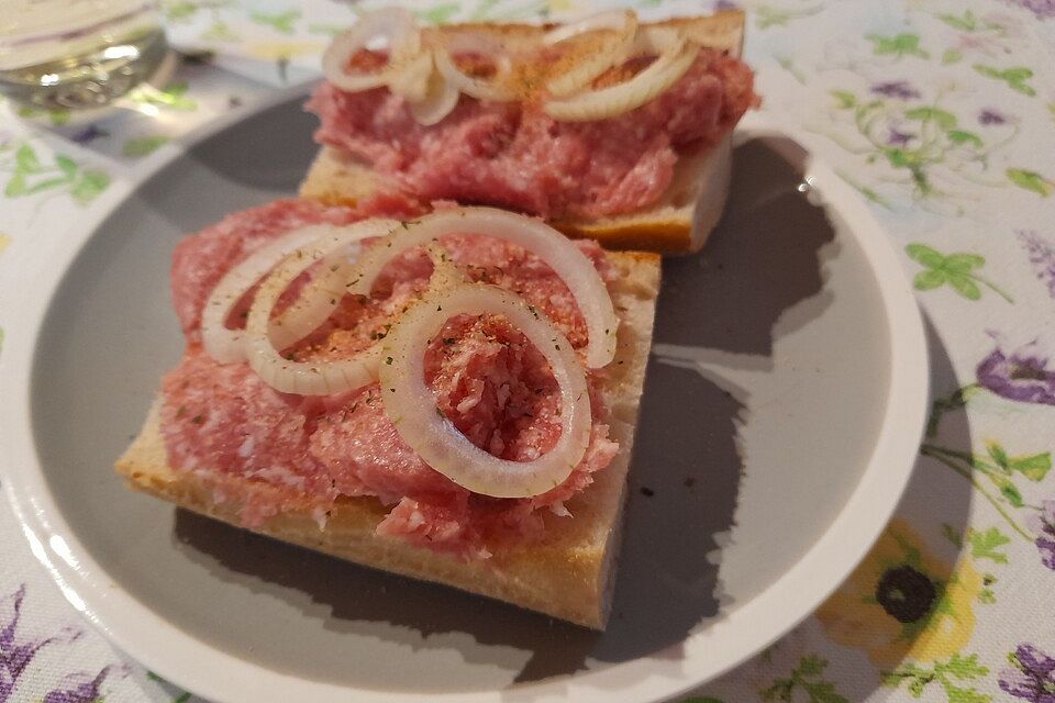 Mettbrötchen