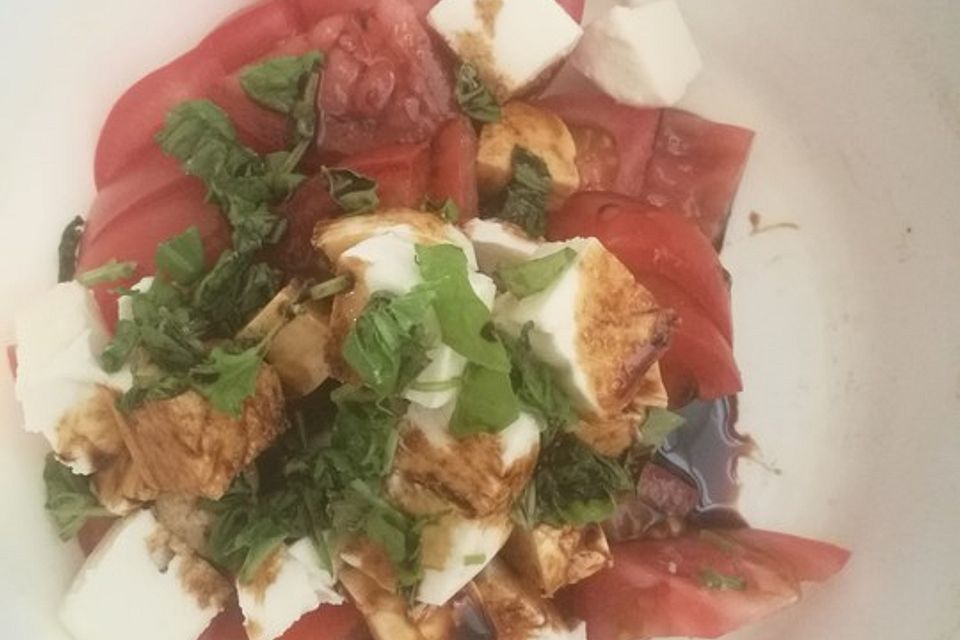 Mozzarella - Tomaten - Salat