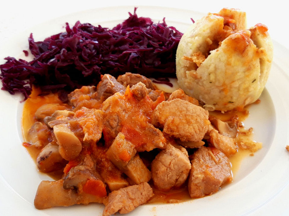 Hirschgulasch mit Rotweinsoße im Schnellkochtopf