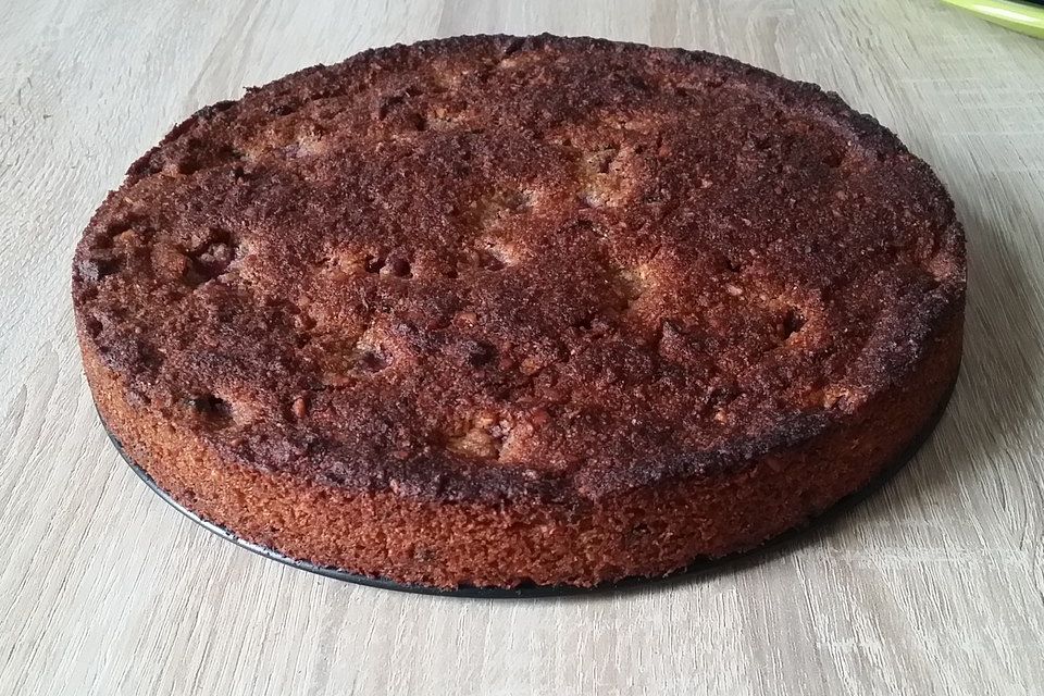 Veganer Nusskuchen mit Sauerkirschen