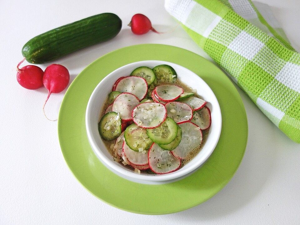 Gurken-Radieschen-Salat von Christina0406 | Chefkoch
