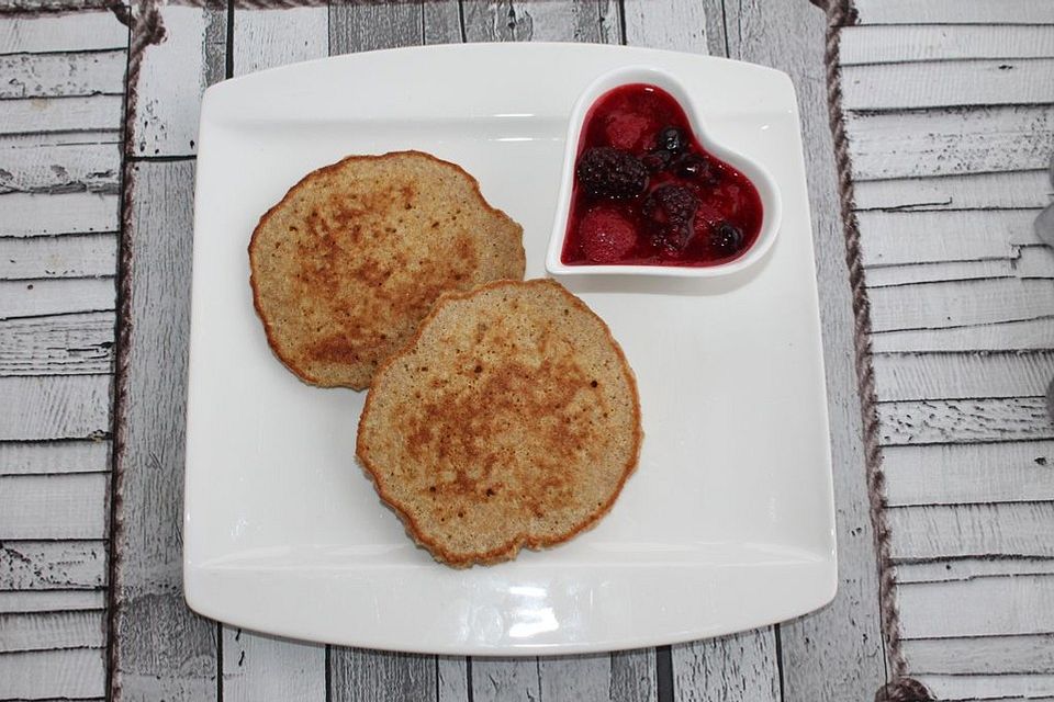 Pancakes mit Haferflocken, Haferkleie und Dinkelvollkornmehl