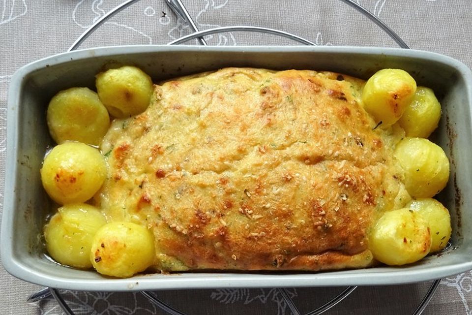 Wildlachsfilet mit feiner Kartoffelkruste und Kartoffelkugeln à la Didi