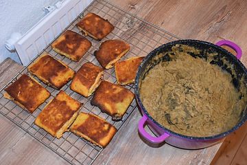 Kartoffelstrudel mit Schinken-Käse-Füllung und sauren Linsen nach Lana und Julia
