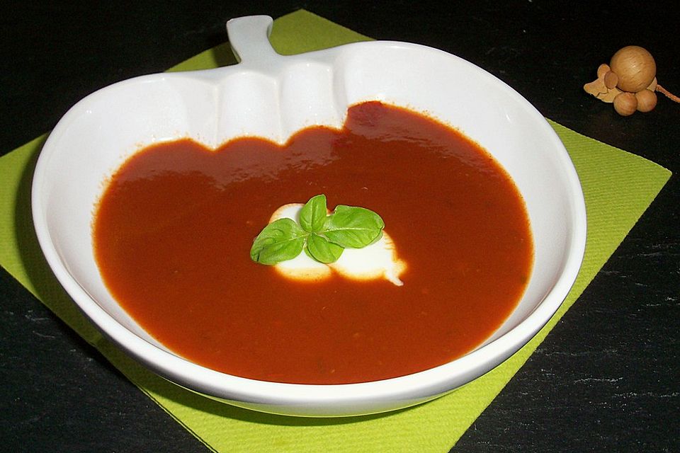 Tomatensuppe mit Paprika