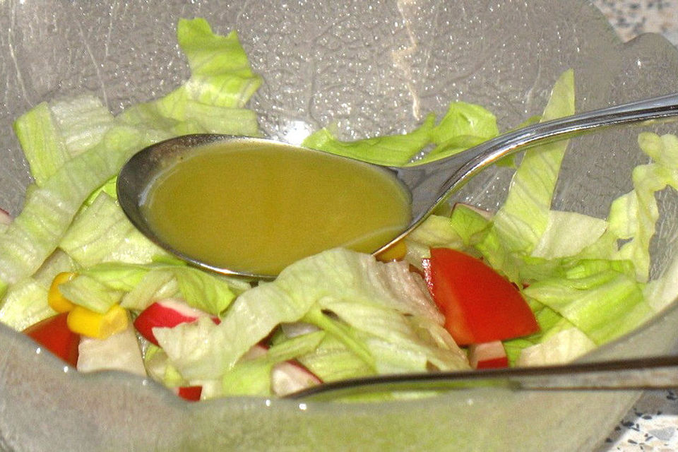 Einfaches Salatdressing