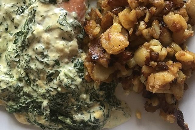 Lachs auf Blattspinat mit Hollandaise von sylt75| Chefkoch