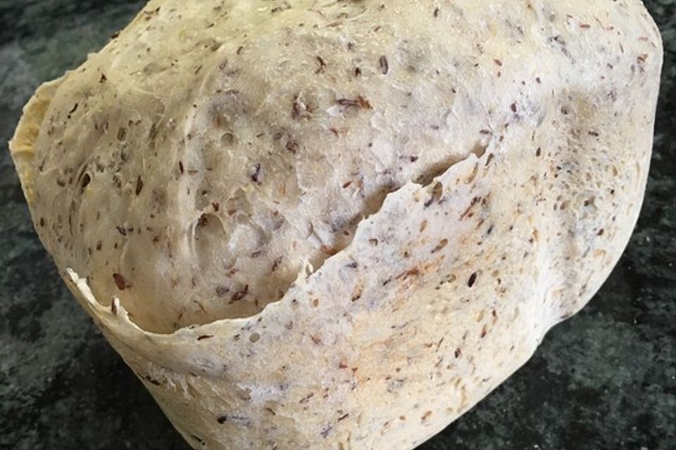 Mischbrot mit Leinsamen im Brotbackautomaten