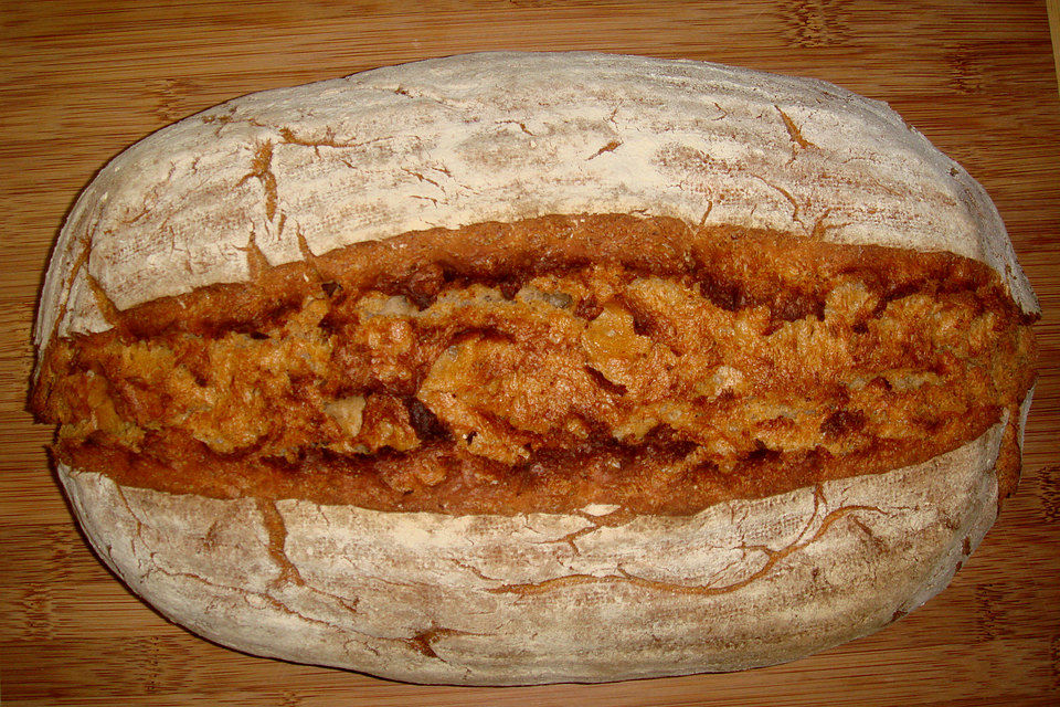 Rustikales Bauernbrot mit Sauerteig