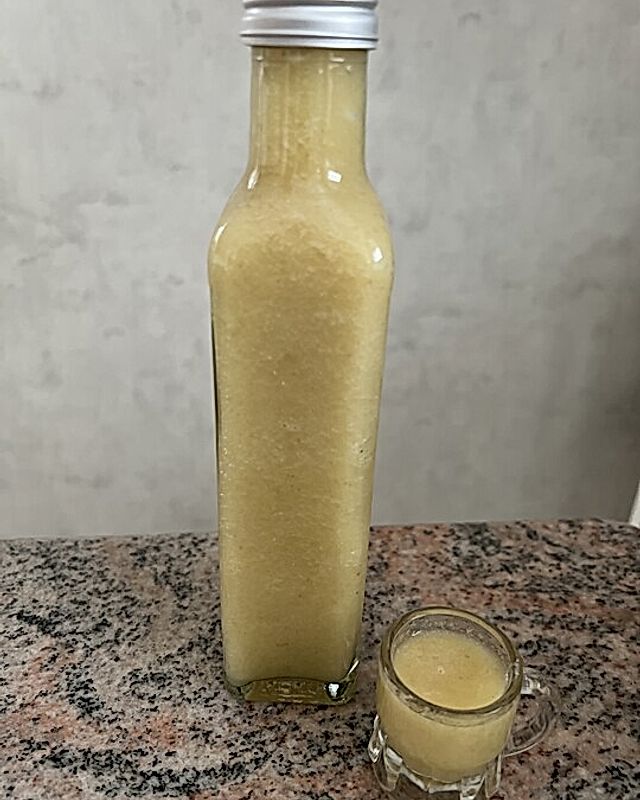 Ingwer-Shot mit Zitronensaft und Apfel