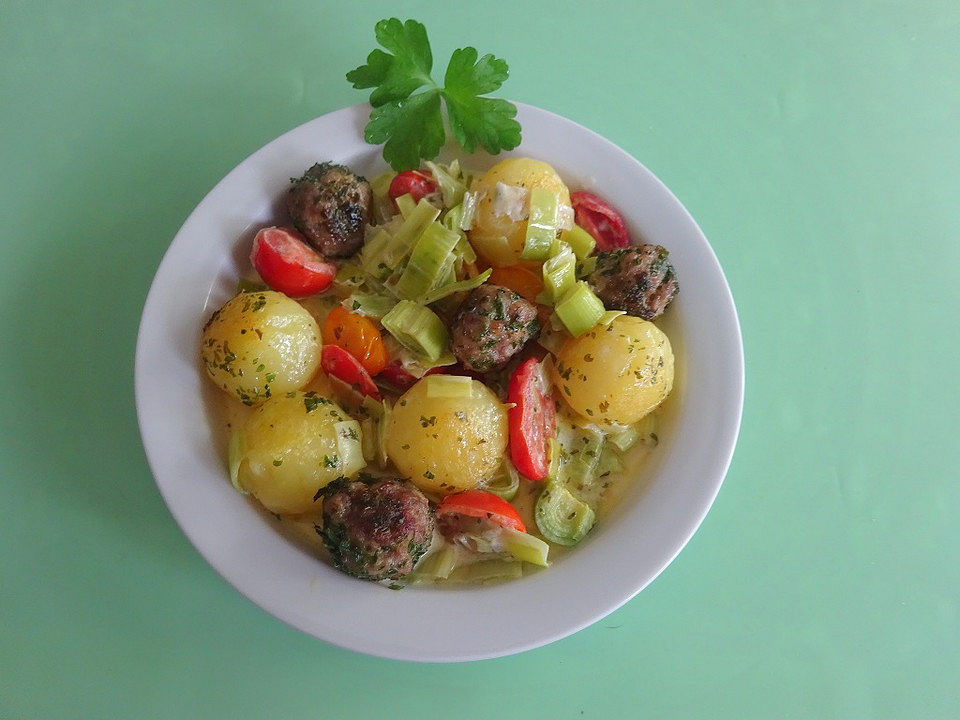 Knödel-Lauch-Tomaten-Bratklößchen-Pfanne von McMoe| Chefkoch