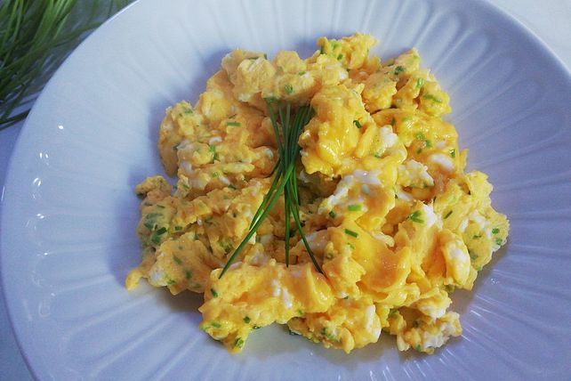 Rührei mal anders - Fluffiges Rührei von KochEinfach| Chefkoch