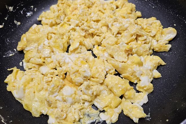 Rührei mal anders - Fluffiges Rührei von KochEinfach| Chefkoch