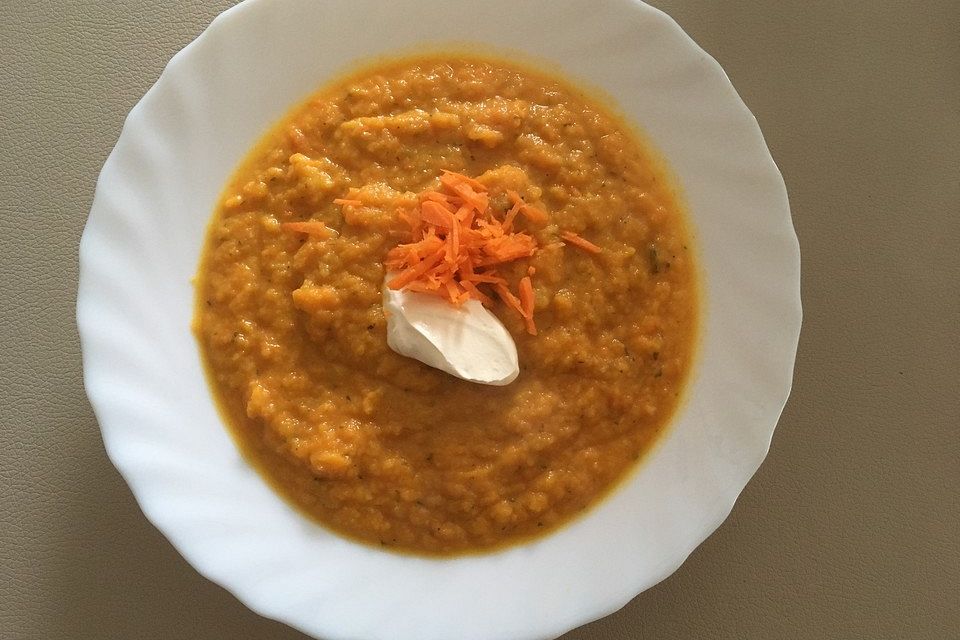 Sellerie-Möhrencremesuppe