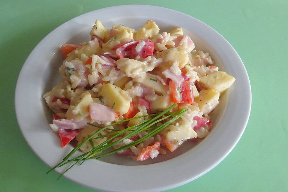 Reissalat mit Äpfeln und Kochschinken