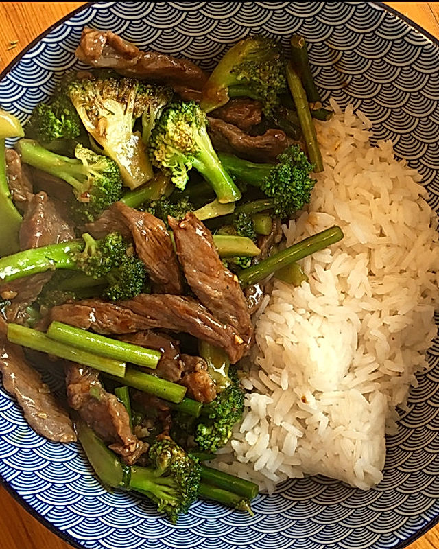 Chinesisches Rindfleisch mit Brokkoli
