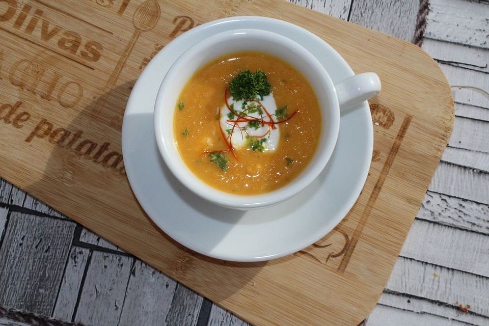 Sellerie-Möhren-Suppe