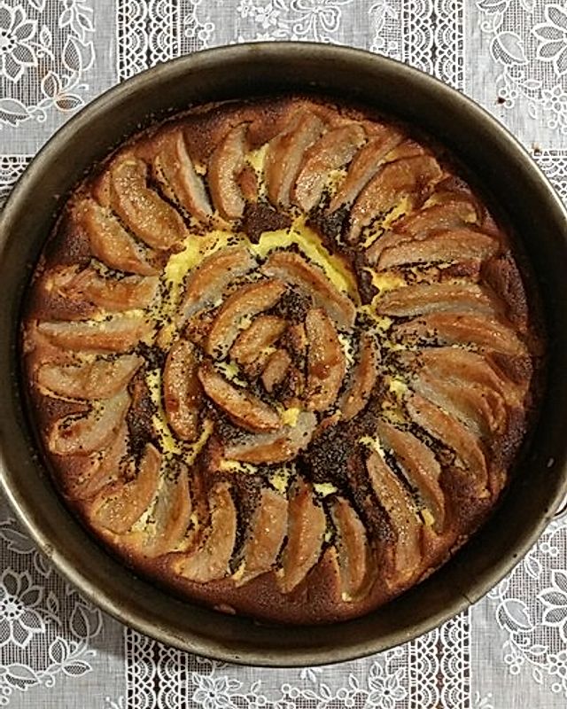 Mohn - Quark - Kuchen mit Birnen