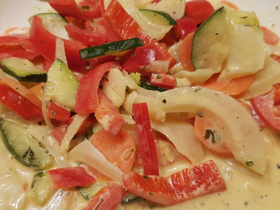 Zucchini-Karotten-Fenchel-Paprikagemüse von FroileinTina | Chefkoch