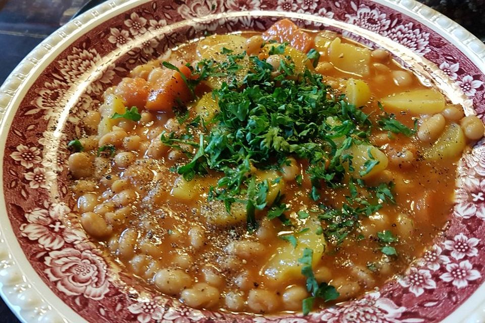 Schnelle Bohnen-Tomatensuppe