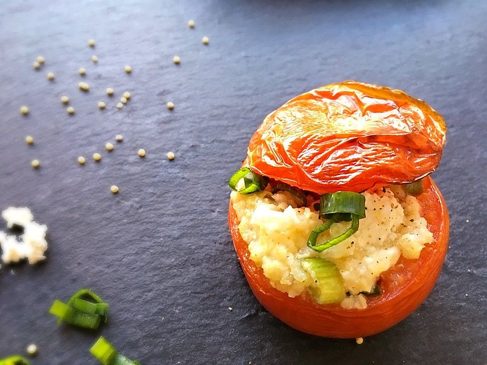 Gefüllte Tomaten - mit Hirse und Feta - Kochen Gut | kochengut.de