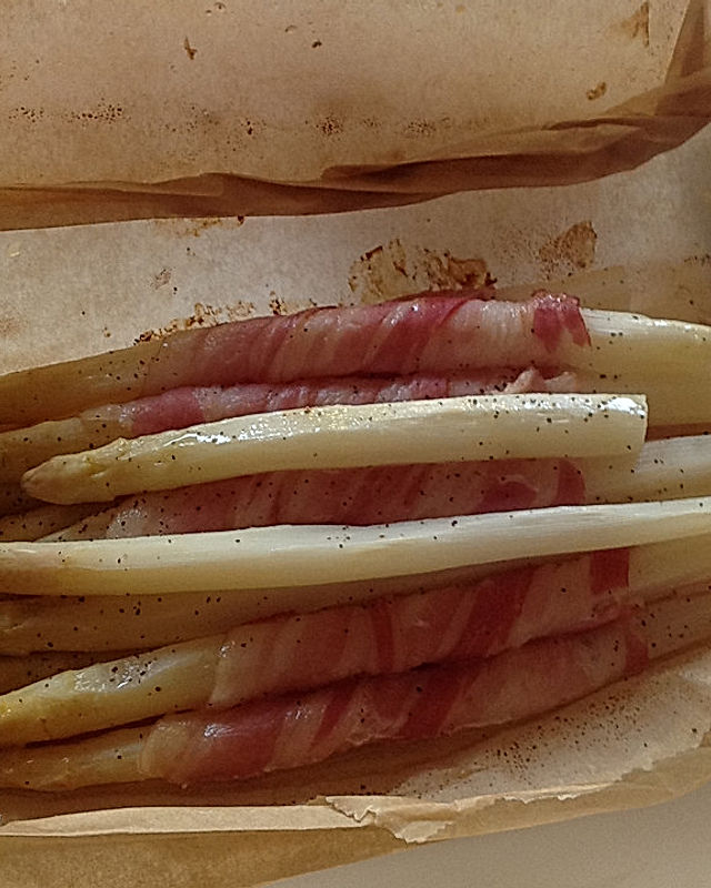 Spargel mit Bacon aus dem Ofen
