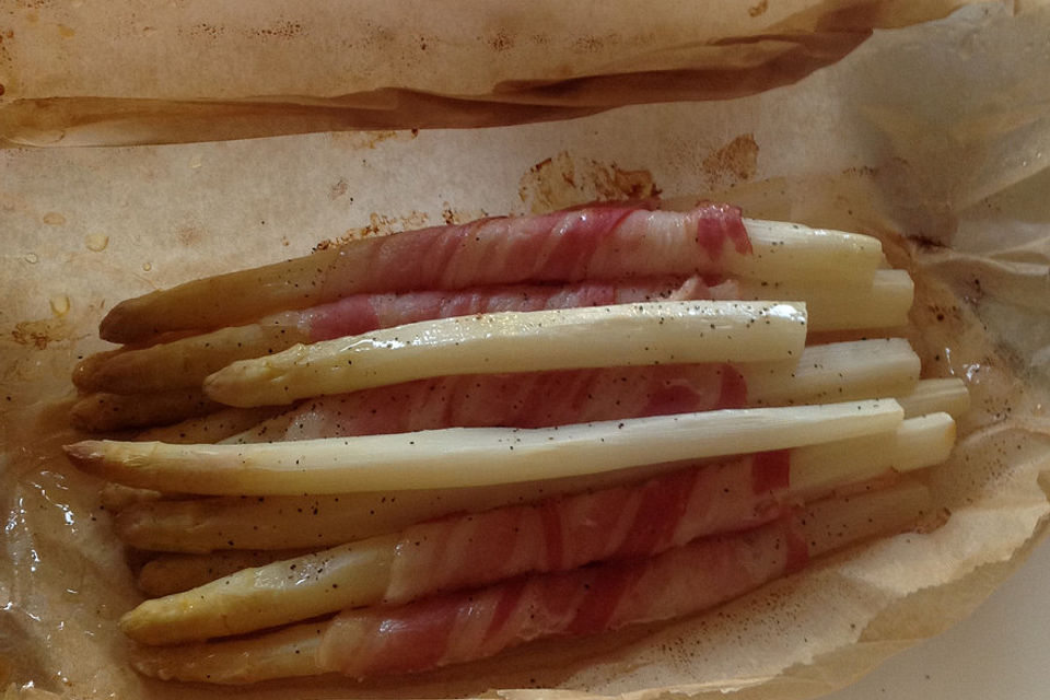 Spargel mit Bacon aus dem Ofen