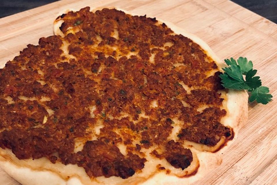 Lahmacun - türkische Pizza