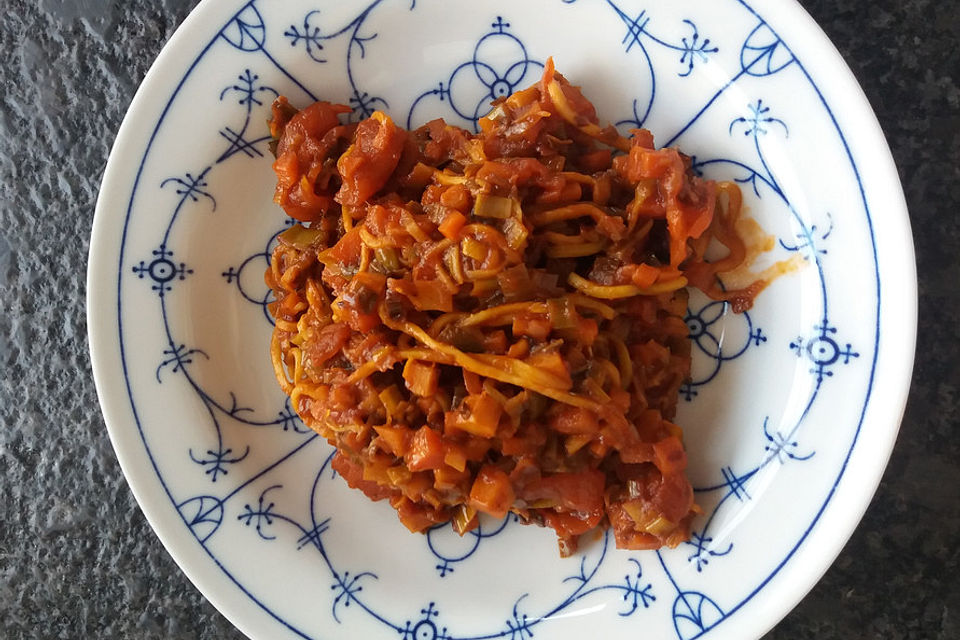 Vegane Bolognese mit Zucchini-Nudeln