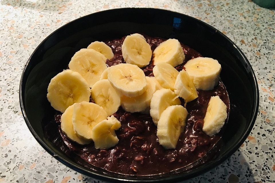 Veganes Beeren-Schoko-Porridge mit Banane