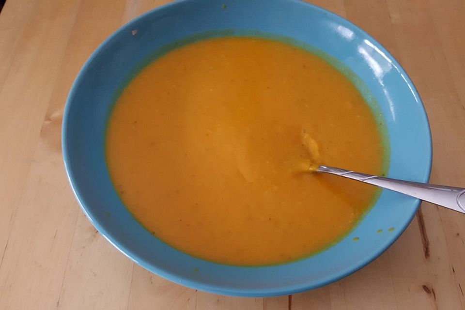 Kokos-Ingwer-Kürbissuppe