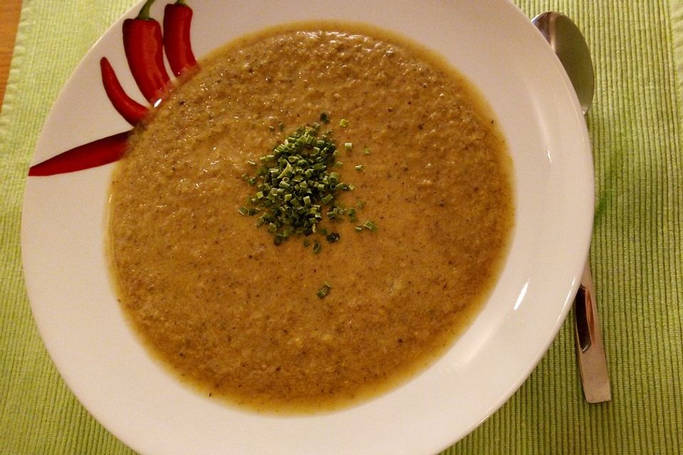 Zwiebel-Champignon-Suppe