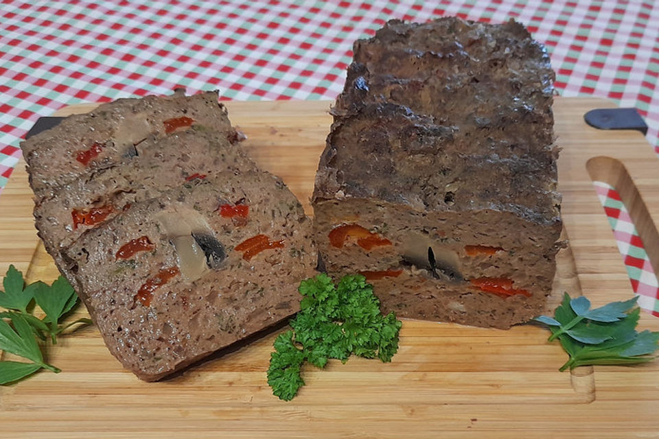 Gefüllter Pfeffer-Hackbraten