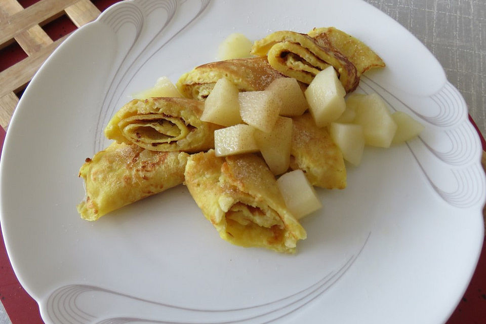 Fettarme Hafer-Pfannkuchen mit Apfelkompott