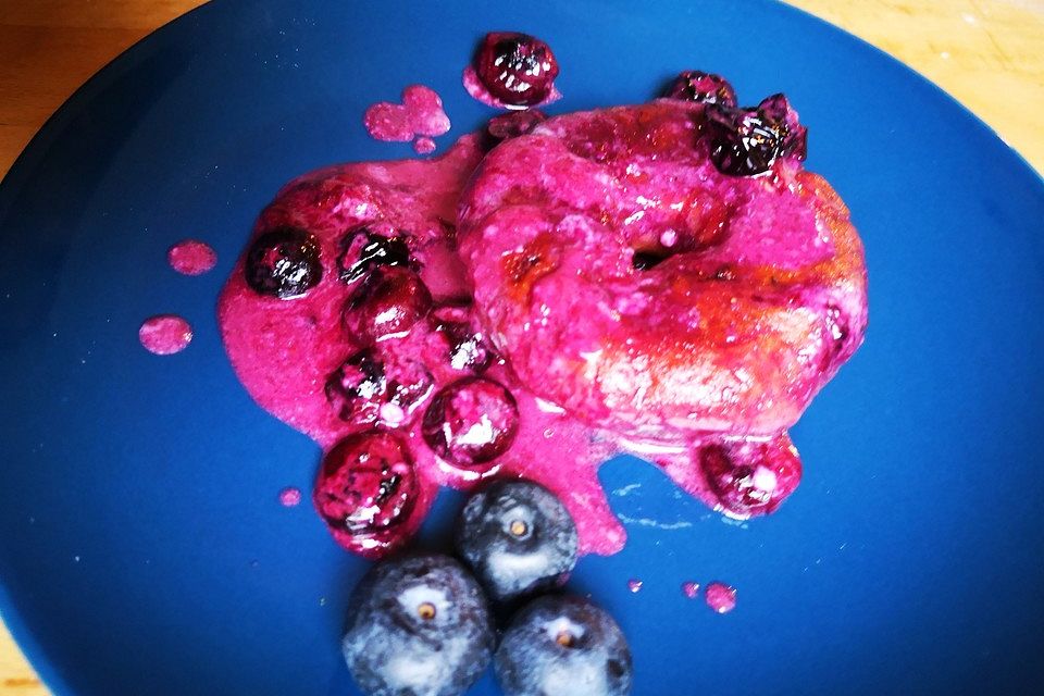 Frühstück-Donuts mit Blaubeeren und Joghurt