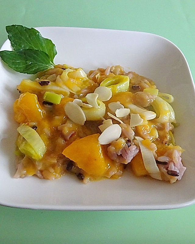 Wildreis-Mango-Lauch-Salat