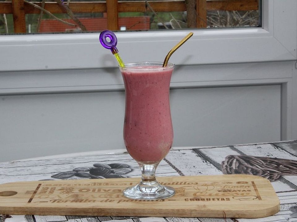 Erdbeer-Buttermilch mit Haferkleie von geschmacklich_gut| Chefkoch