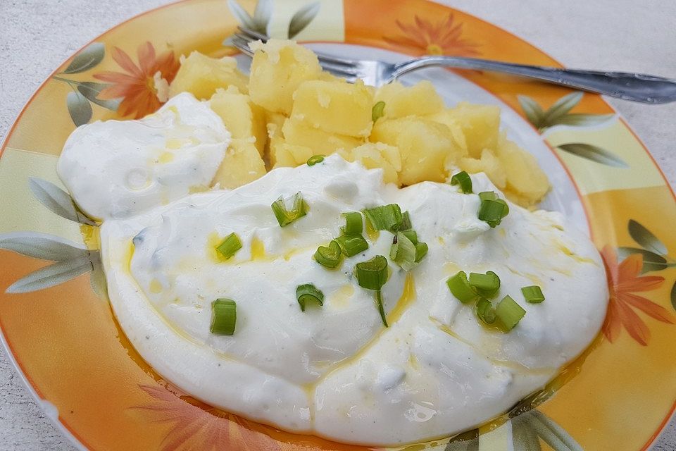 Pellkartoffeln mit Quark und Leinöl