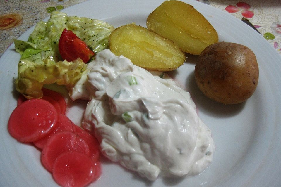 Pellkartoffeln mit Quark und Leinöl