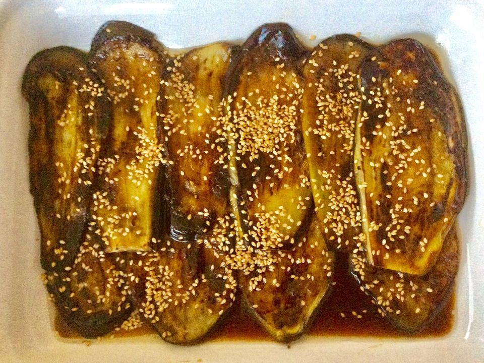 Aubergine mit Sesam-Honig-Ingwersauce von Pannepot| Chefkoch