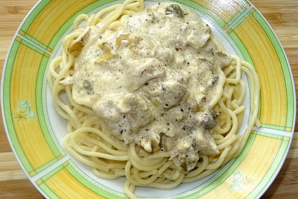 Spaghetti mit Artischocken-Sardellen-Kapern-Sahne-Sauce à la Didi