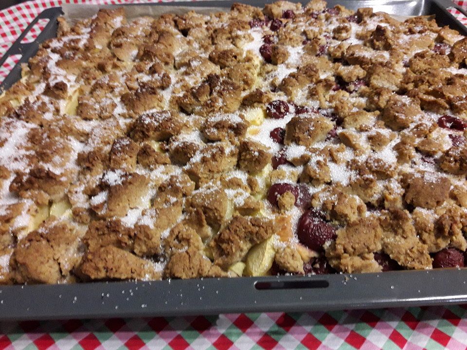 Hefekuchen mit Streuseln und Früchten von eisbobby| Chefkoch