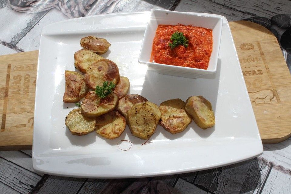 Lorbeer-Zitronen-Kartoffeln mit Paprika-Dip