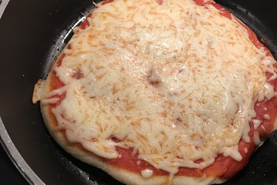 Pfannenpizza