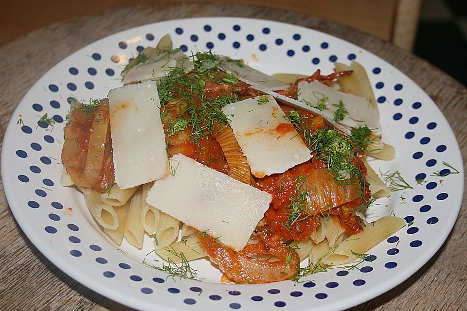 Spaghetti mit Fenchel - Tomaten - Soße