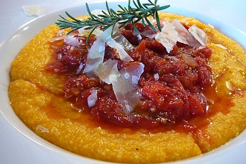 Cremige Polenta Mit Bergkase Chefkoch 
