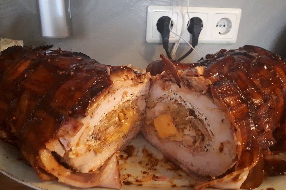 Sous vide Rollbraten im Bacon Netz