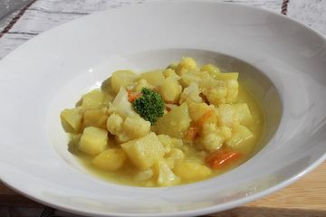 Vegane Blumenkohl-Kohlrabi-Suppe