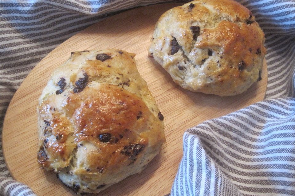 Schokoladen-Brötchen mit Crème fraîche