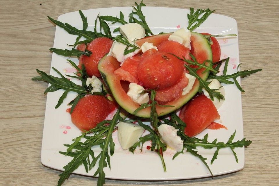 Melonensalat mit Hirtenkäse